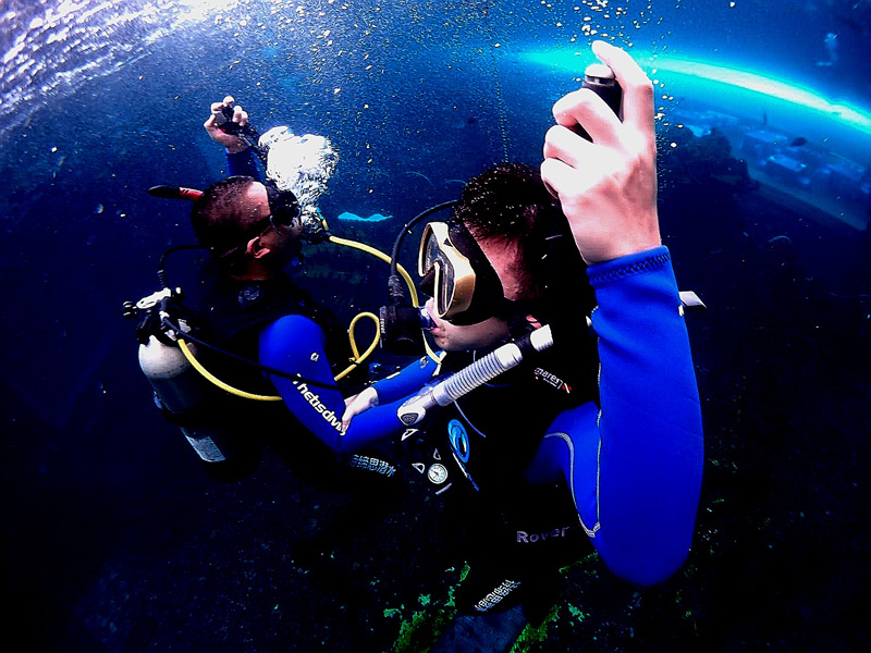 如何控制中性浮力？